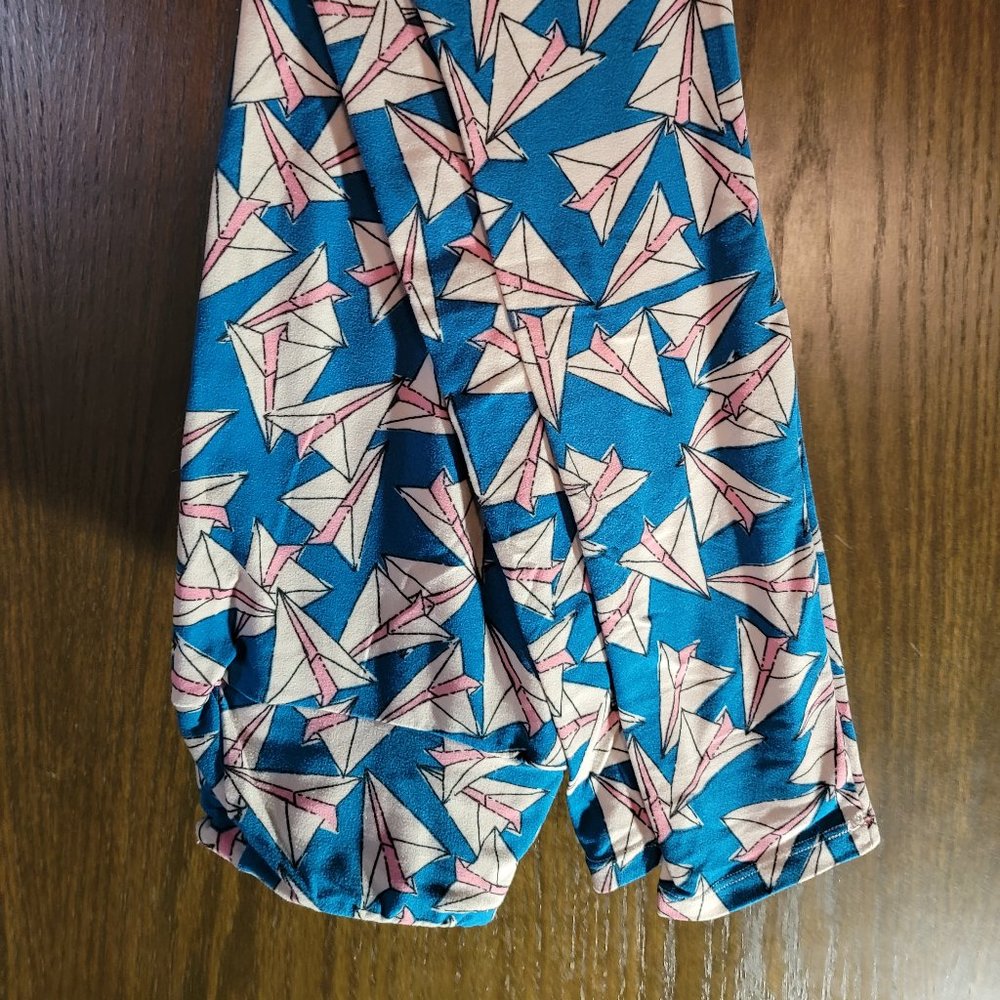 LuLaRoe Blue Pink Paper Airplanes Geometric Print Leggings OS